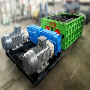 2PG1000X700皮帶對輥破碎機發貨圖片_發往湖北恩施_鵝卵石制砂