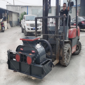 2PGC400X250雙齒輥破碎機發貨圖片_發往安徽蚌埠_破碎玻璃