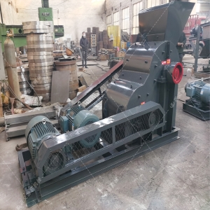 小型46雙級粉碎機發(fā)貨圖片_發(fā)往內蒙古化德_破碎煤