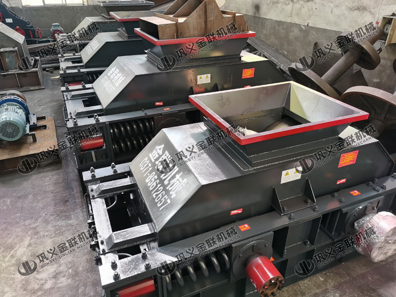 大型對輥破碎制砂機有哪些優(yōu)勢,購買一臺需要多少錢? 大型對輥破碎制砂機有哪些優(yōu)勢,購買一臺需要多少錢?