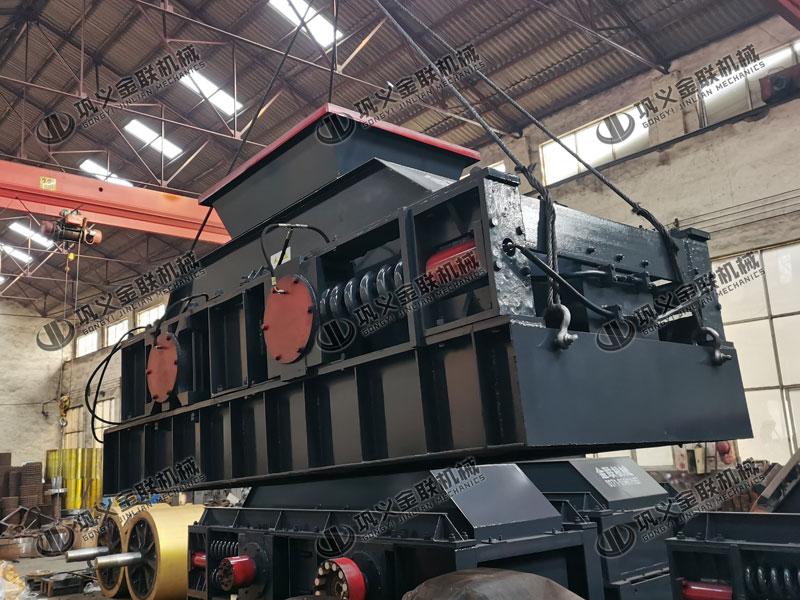 液壓對輥破碎機相較于彈簧對輥破碎機有什么區別呢? 液壓對輥破碎機相較于彈簧對輥破碎機有什么區別呢?