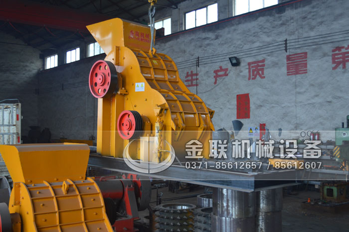 煤矸石粉碎機(jī)在工作時發(fā)生震動怎么辦