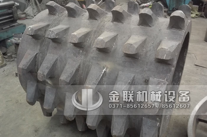雙齒輥破碎機大狼牙齒(加粗,加大,耐磨)