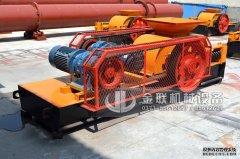 關(guān)于在操作雙輥破碎機(jī)時(shí)的一些注意事項(xiàng)